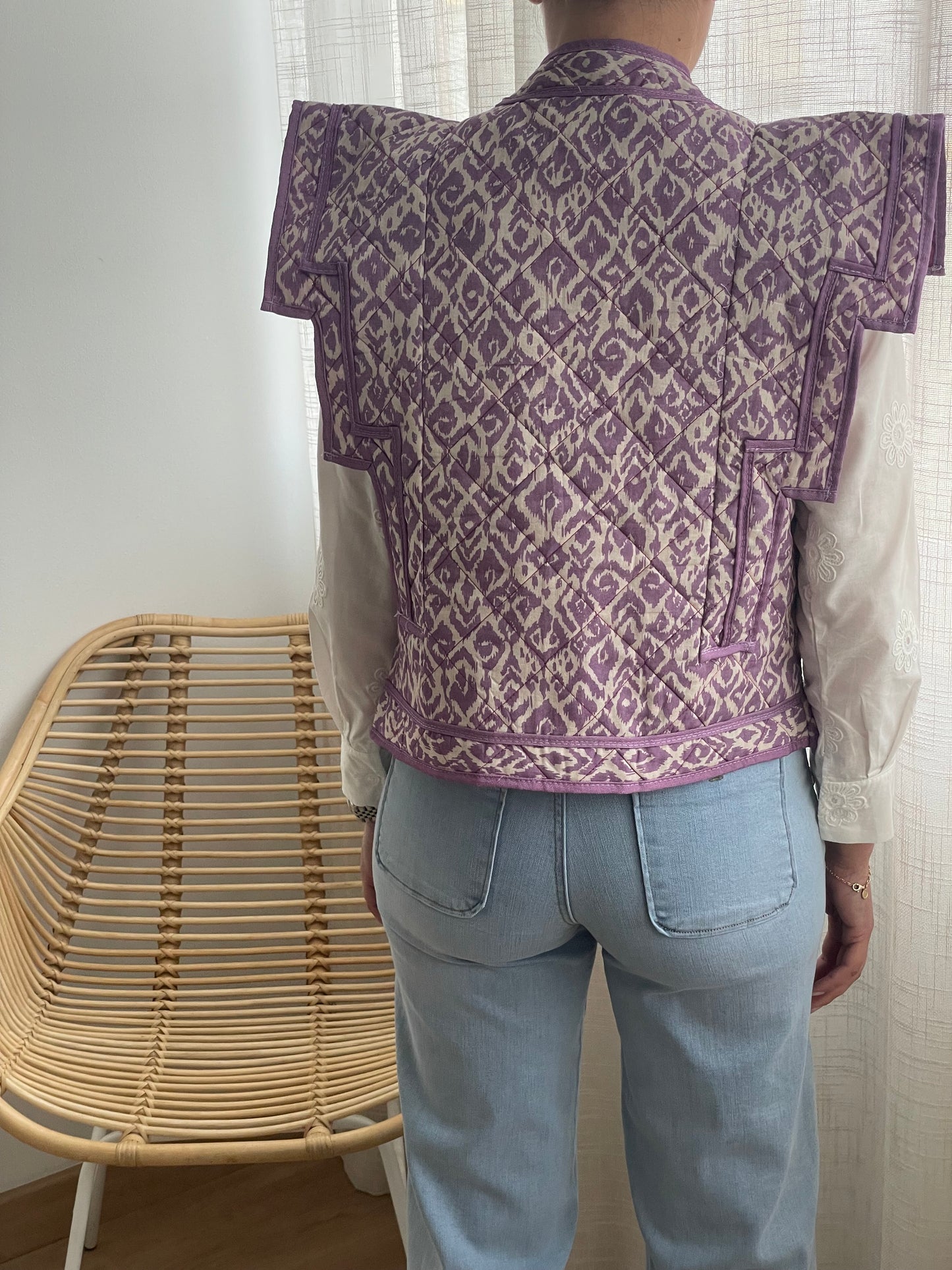 Chaleco África estampado violeta